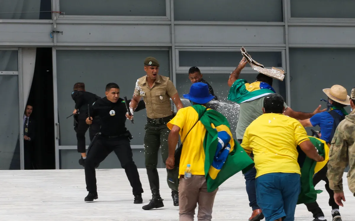 Pesquisa Palver aponta divisão sobre anistia a presos do 8 de janeiro: 47% contra e 46% a favor